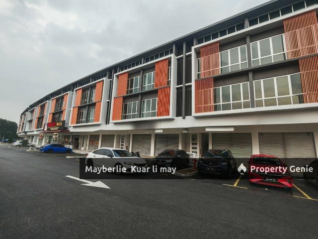 Shop Office for sale in Selayang, Selangor