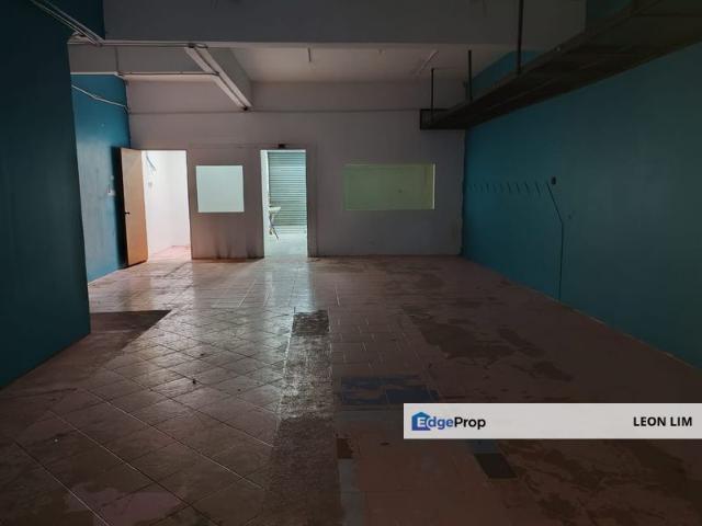 Shop for rent in Kajang, Langat
