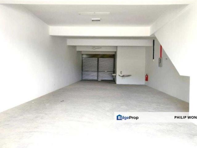 Shop for rent in Kajang, Langat