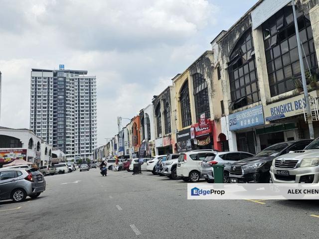 Shop for sale in Kajang, Langat