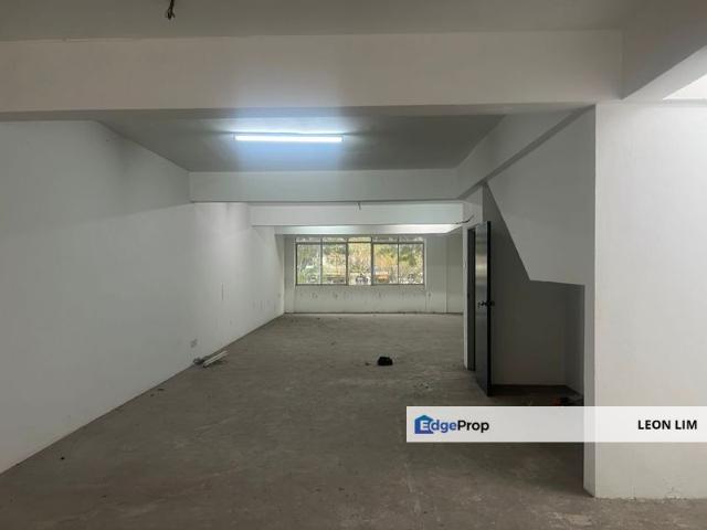 Shop for rent in Kajang, Langat