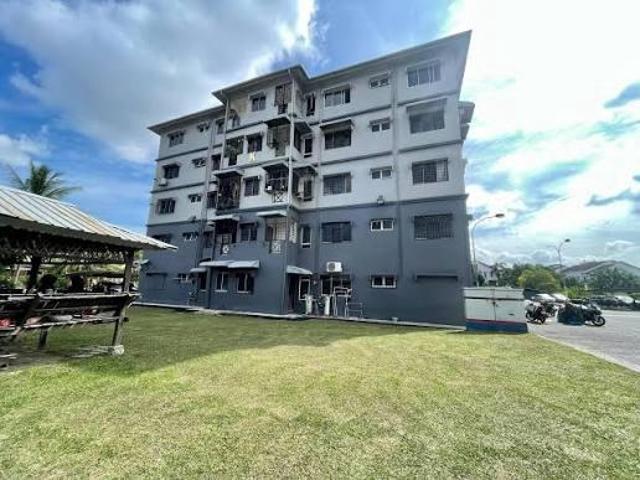 Flat for sale in Kajang, Langat
