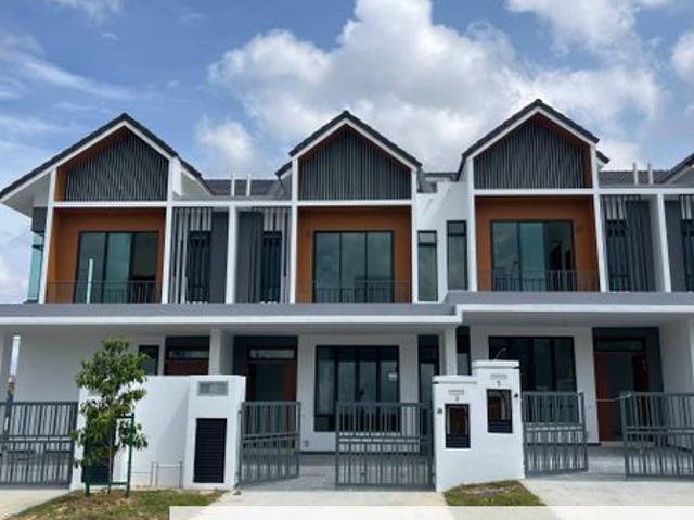 House for sale in Ulu Tiram, Johor