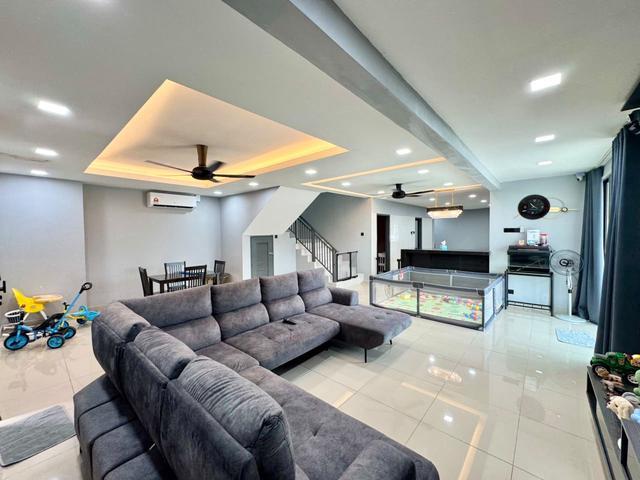 Terraced House for sale in Ulu Tiram, Johor