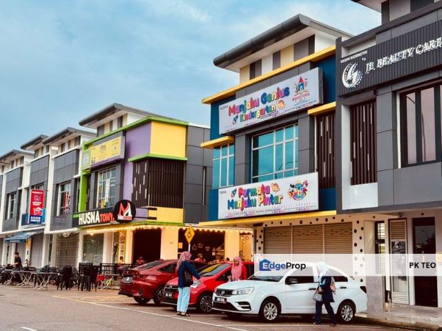 Shop for sale in Ulu Tiram, Johor