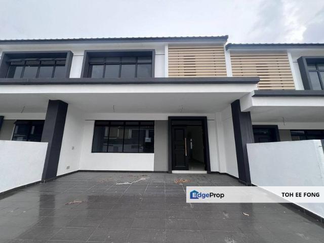 House for sale in Ulu Tiram, Johor