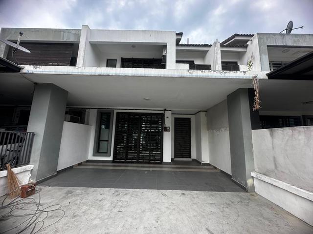 Terraced House for sale in Ulu Tiram, Johor