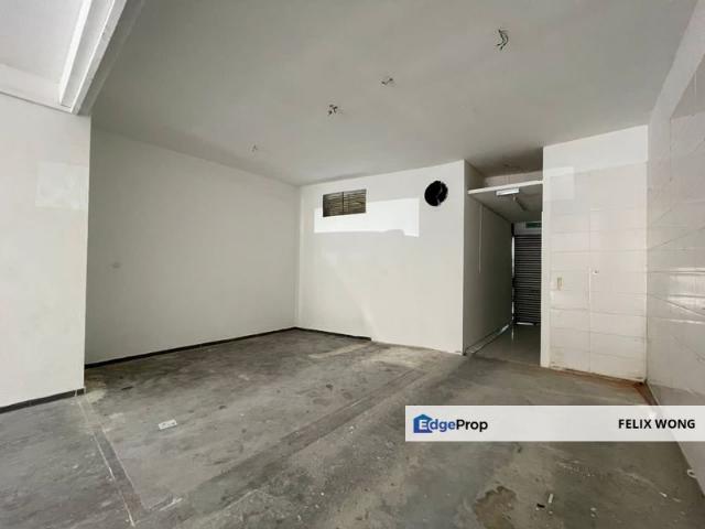 Shop for sale in Kajang, Langat