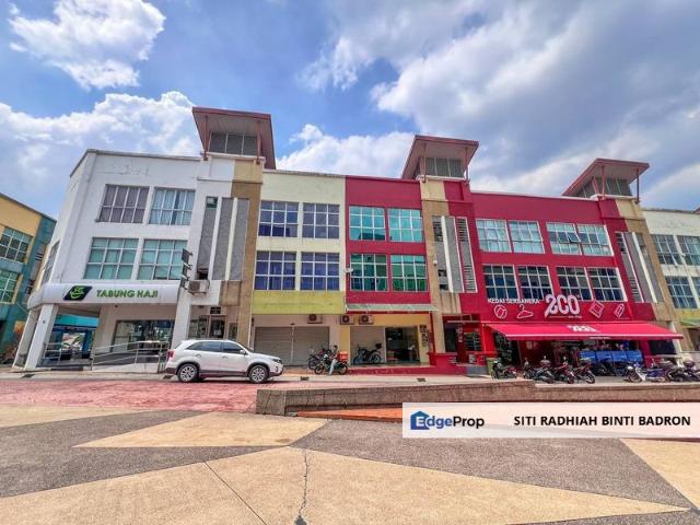 Shop for sale in Kajang, Langat