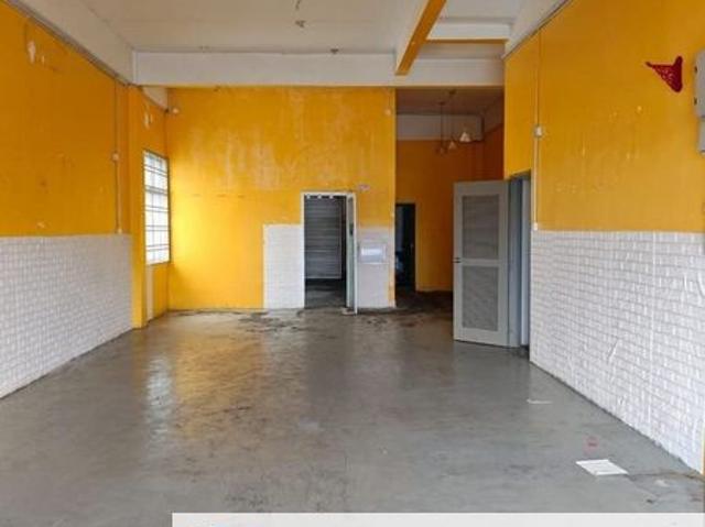 Shop for rent in Bukit Ledang, Johor