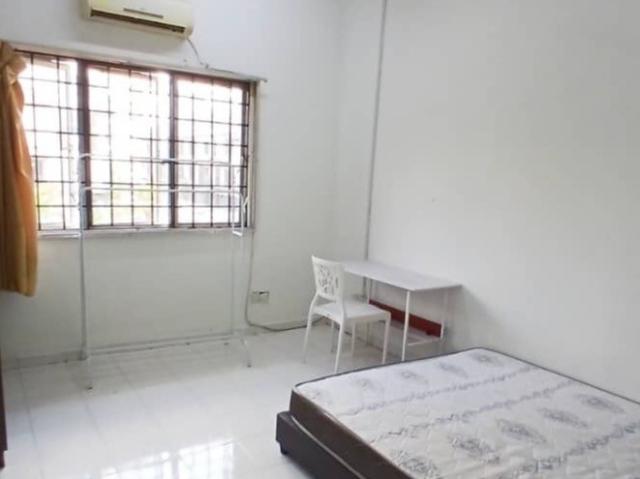Room for rent in Petaling, Damansara Damai