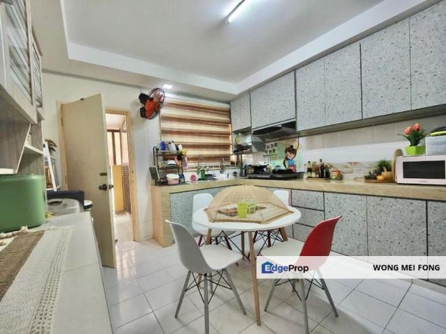 House for sale in Petaling, Damansara Damai