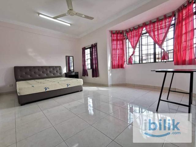 Room for rent in Petaling, Damansara Damai