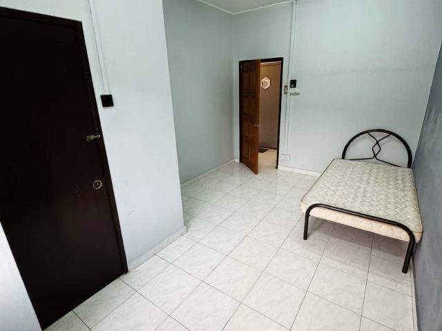 Room for rent in Petaling, Damansara Damai
