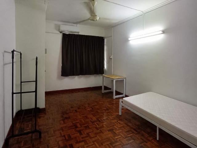 Room for rent in PJU 6, Petaling Jaya