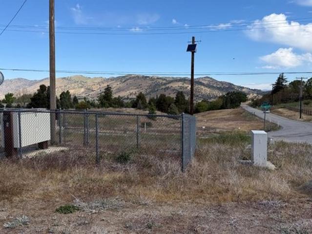 Land for sale in Tehachapi, California