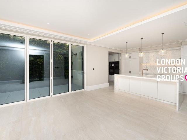 House for rent in London Borough of Hammersmith and Fulham, Greater London