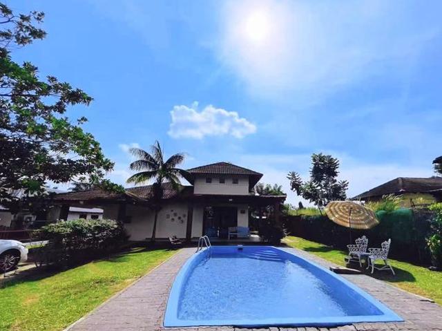 Bungalow for sale in Malaka
