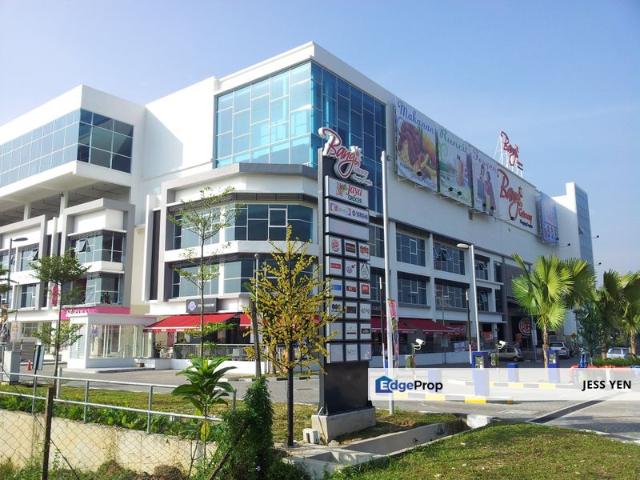Shop for rent in Kajang, Langat