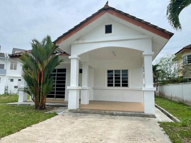 Bungalow for sale in Kajang, Langat