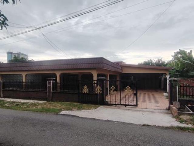 Bungalow for sale in Kluang, Johor
