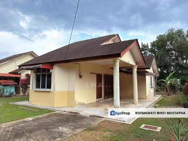 House for sale in Tanah Merah