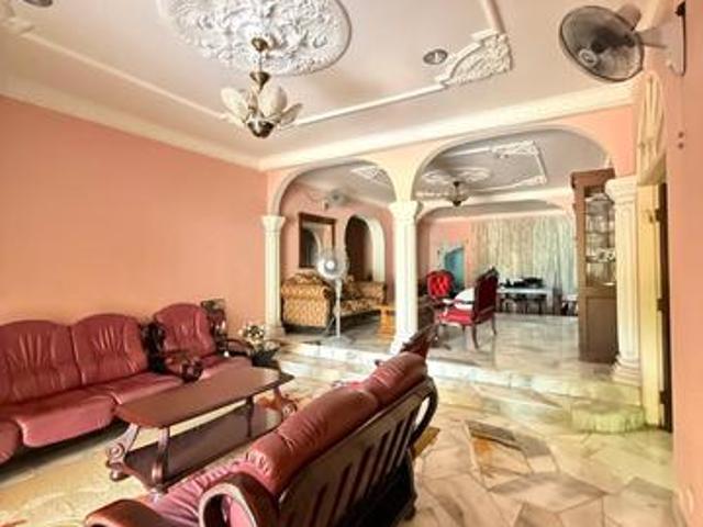 Bungalow for sale in Kota Bharu