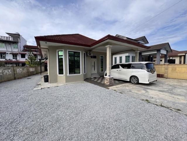 Bungalow for sale in Kota Bharu