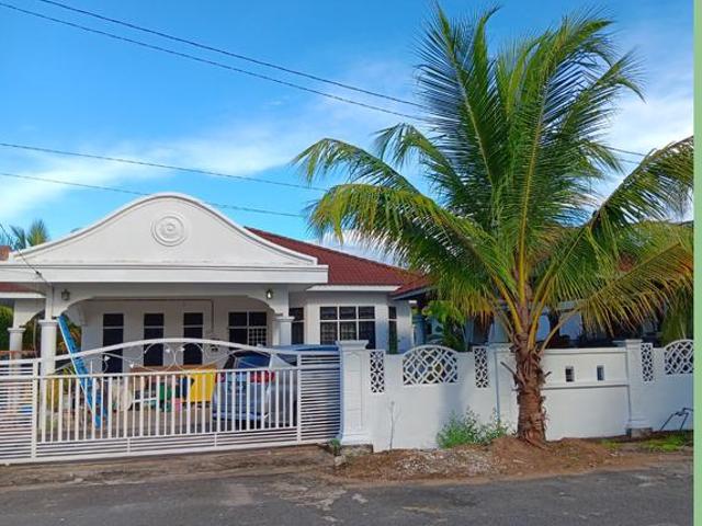 Bungalow for sale in Tanah Merah, Kelantan
