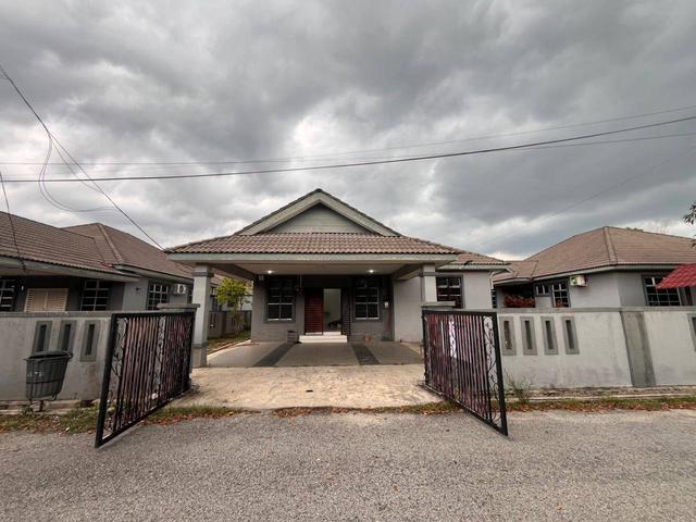 Bungalow for sale in Kijal