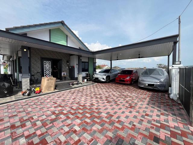 Bungalow for sale in Malaka