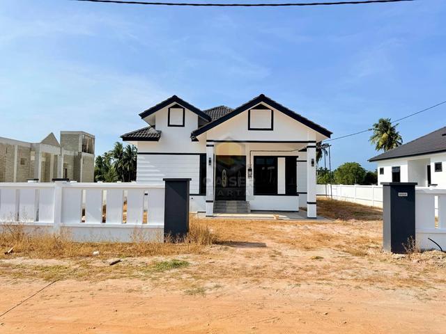 Bungalow for sale in Kuala Besut, Besut