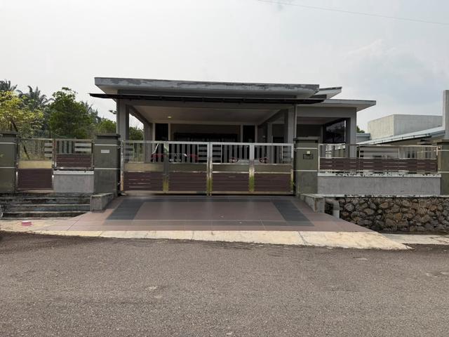 Bungalow for sale in Durian Tunggal, Malaka