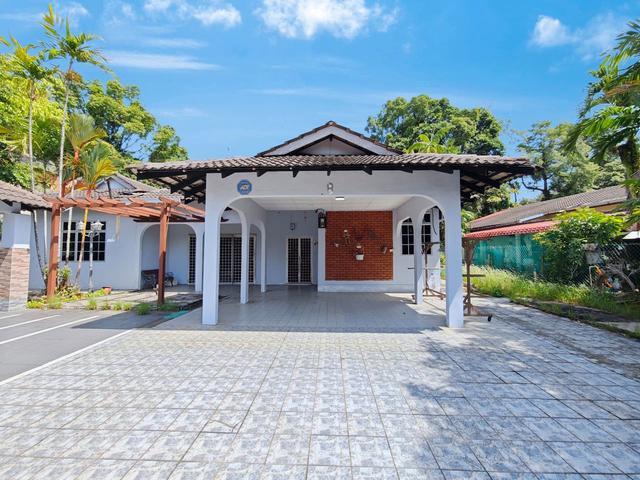 Bungalow for sale in Kuantan, Pahang