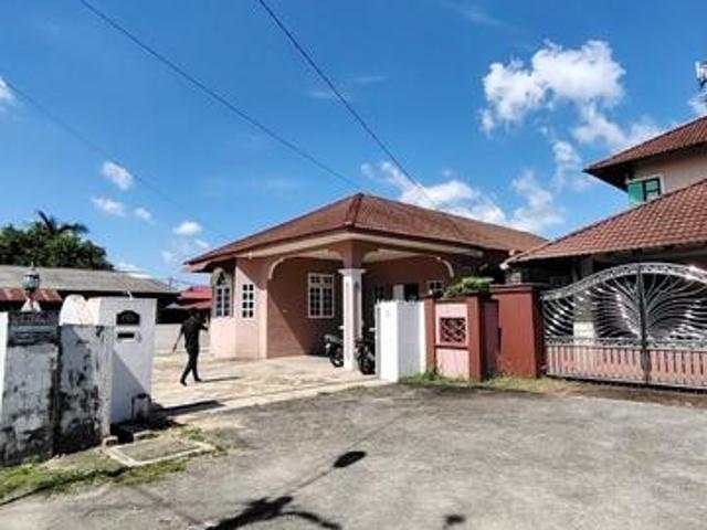 Bungalow for sale in Kota Bharu