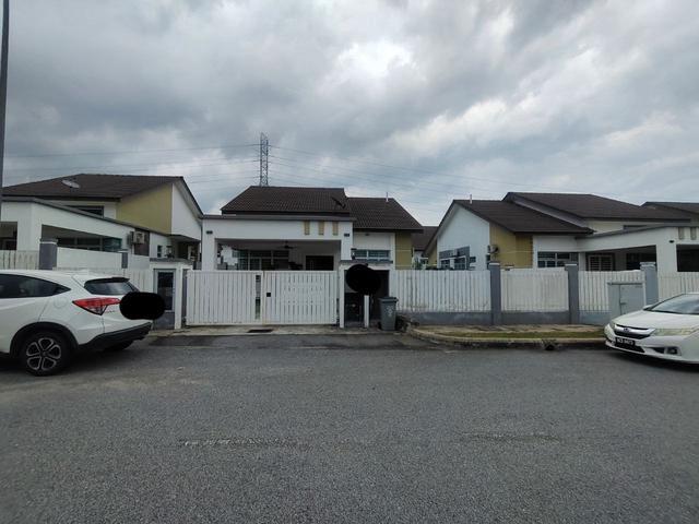 Bungalow for sale in Sendayan Village, Negeri Sembilan