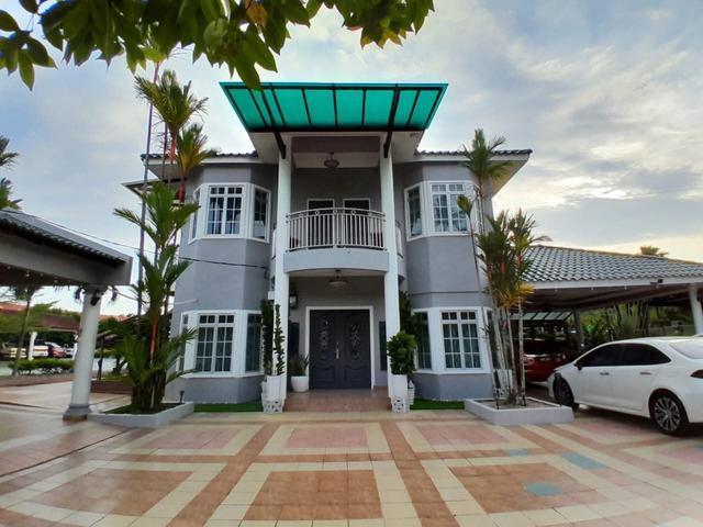 Bungalow for sale in Muar, Johor