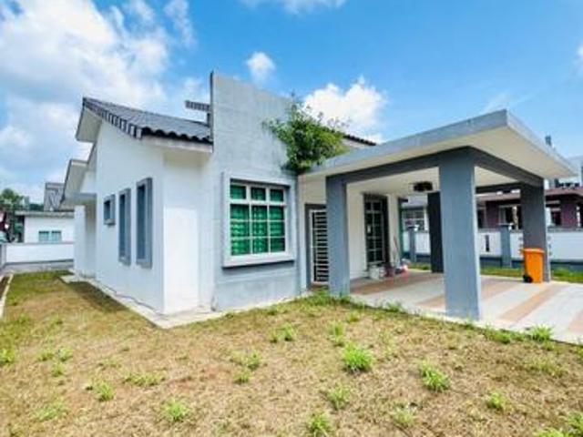 Bungalow for sale in Kluang, Johor