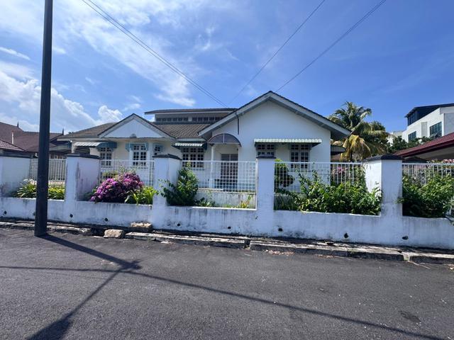 Bungalow for sale in Kuantan, Pahang