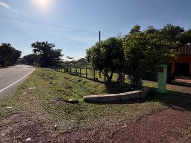 Bungalow for sale in Alai, Malaka