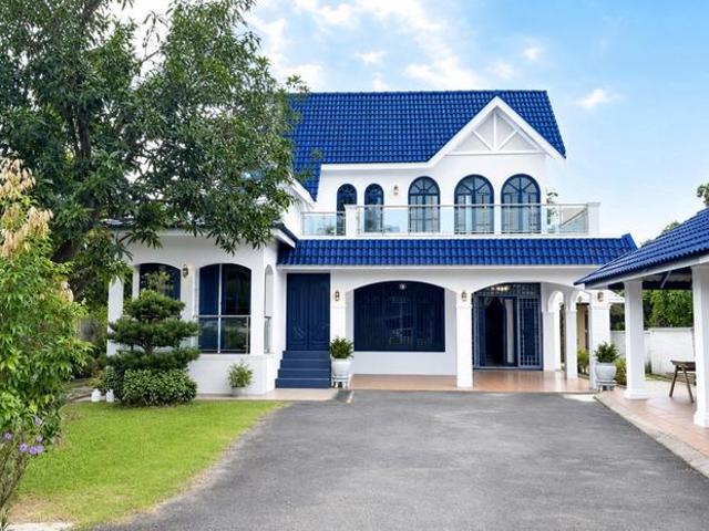 Bungalow for sale in Kota Bharu