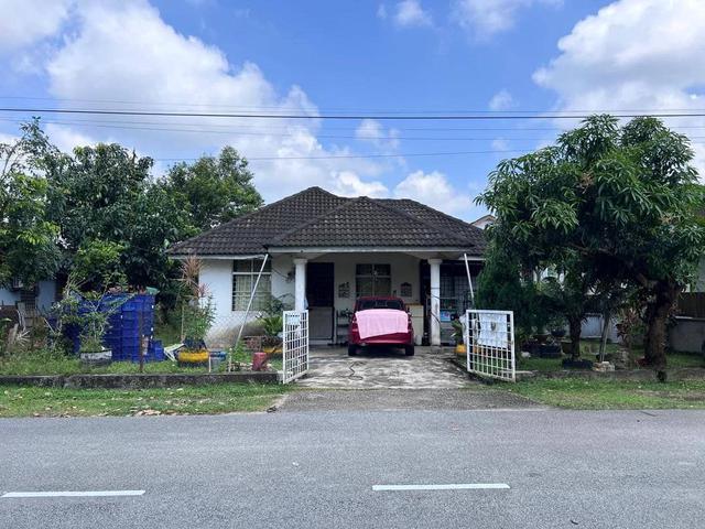 Bungalow for sale in Kuantan, Pahang