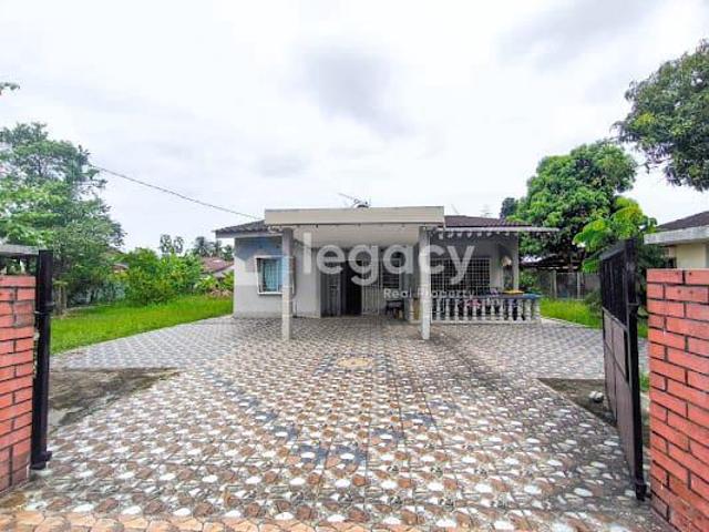 Bungalow for sale in Perak