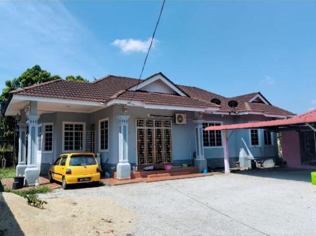 Bungalow for sale in Tanah Merah, Kelantan
