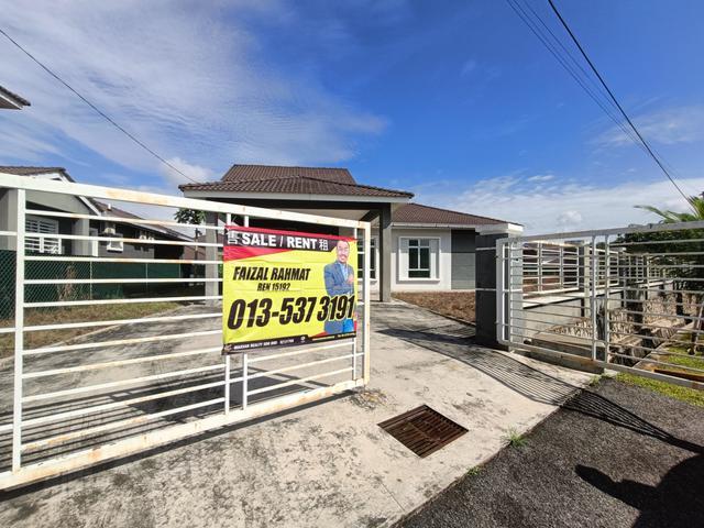 Bungalow for sale in Malaka