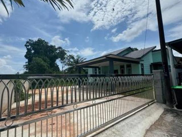 Bungalow for sale in Kangar