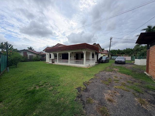 Bungalow for sale in Semabok, Malaka