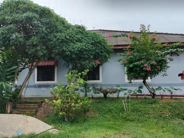 Bungalow for sale in Ulu Tiram, Johor