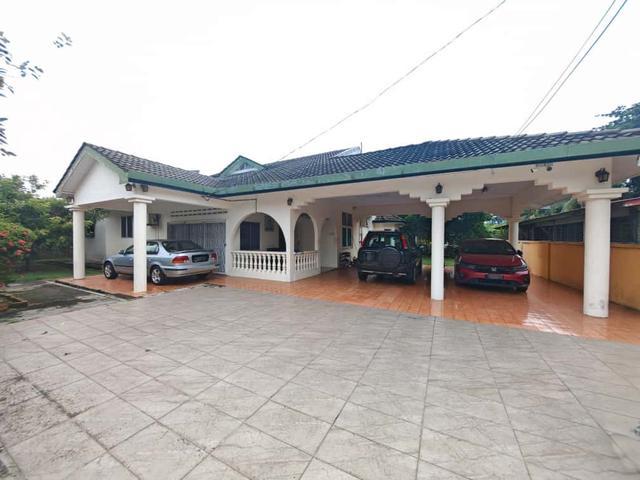 Bungalow for sale in Kuantan, Pahang