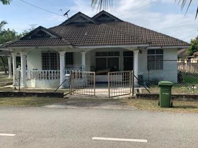 Bungalow for sale in Kuantan, Pahang